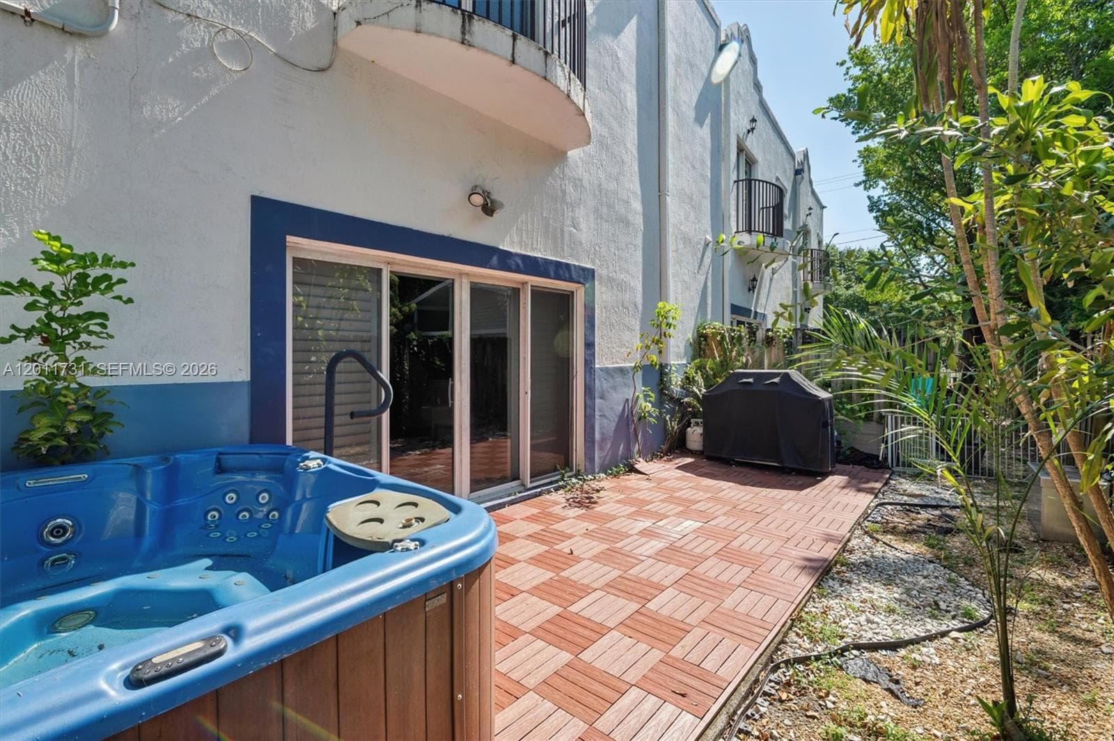 2949 SW 18th Ter photo 23