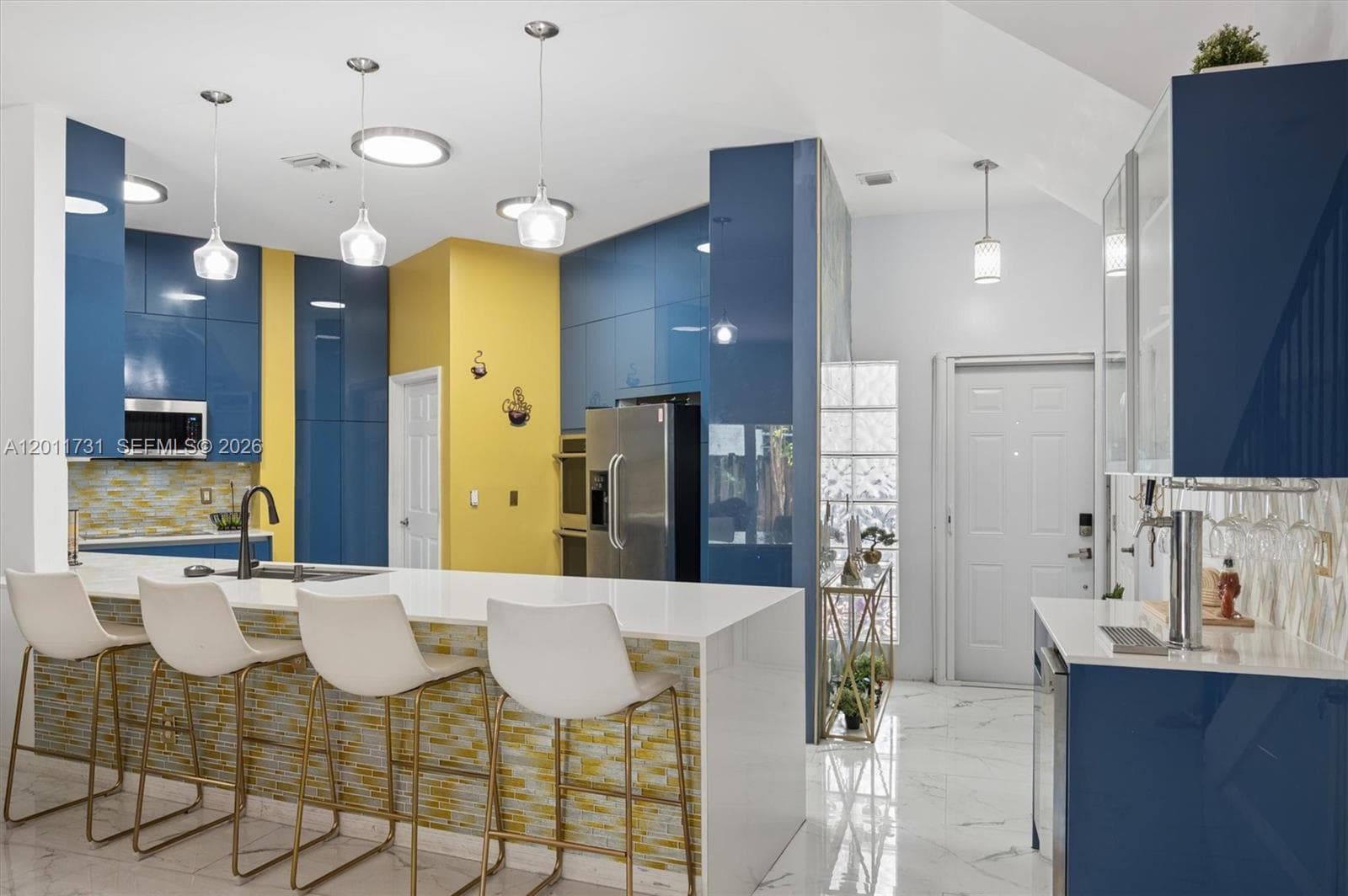 2949 SW 18th Ter photo 2