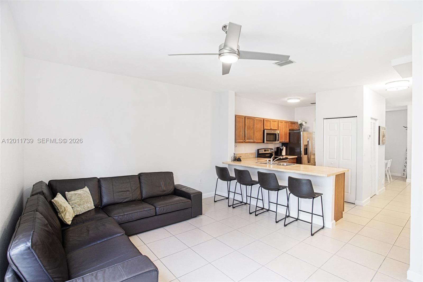 132 SE 28th Pl #7 photo 6