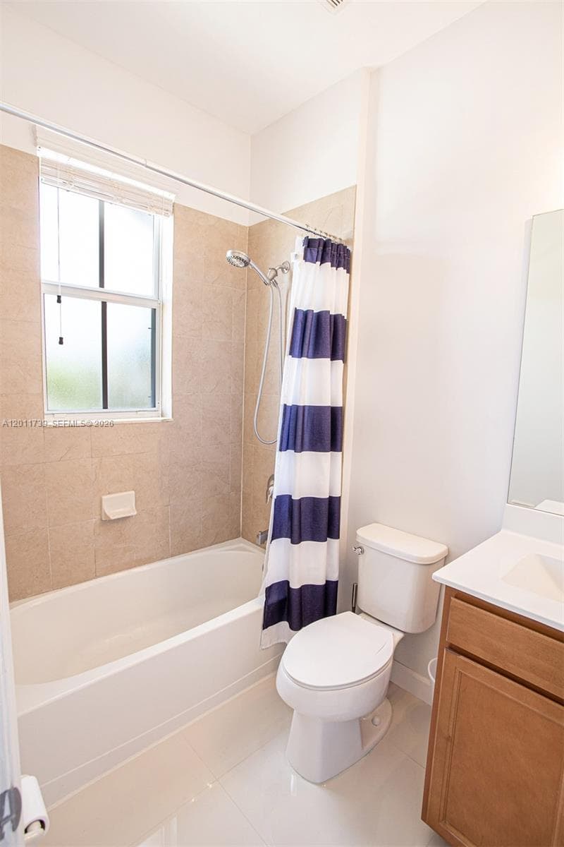 132 SE 28th Pl #7 photo 17