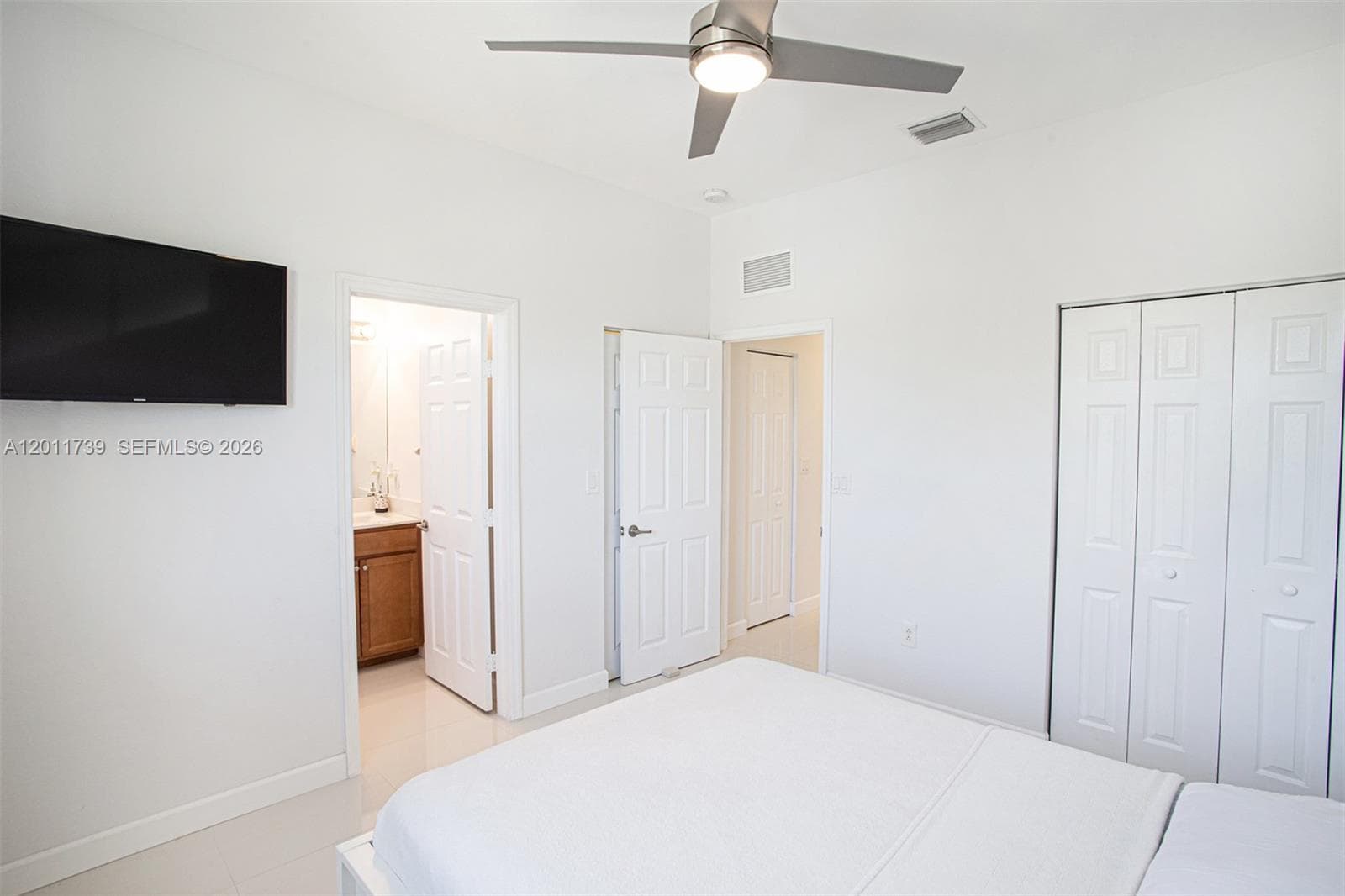 132 SE 28th Pl #7 photo 16