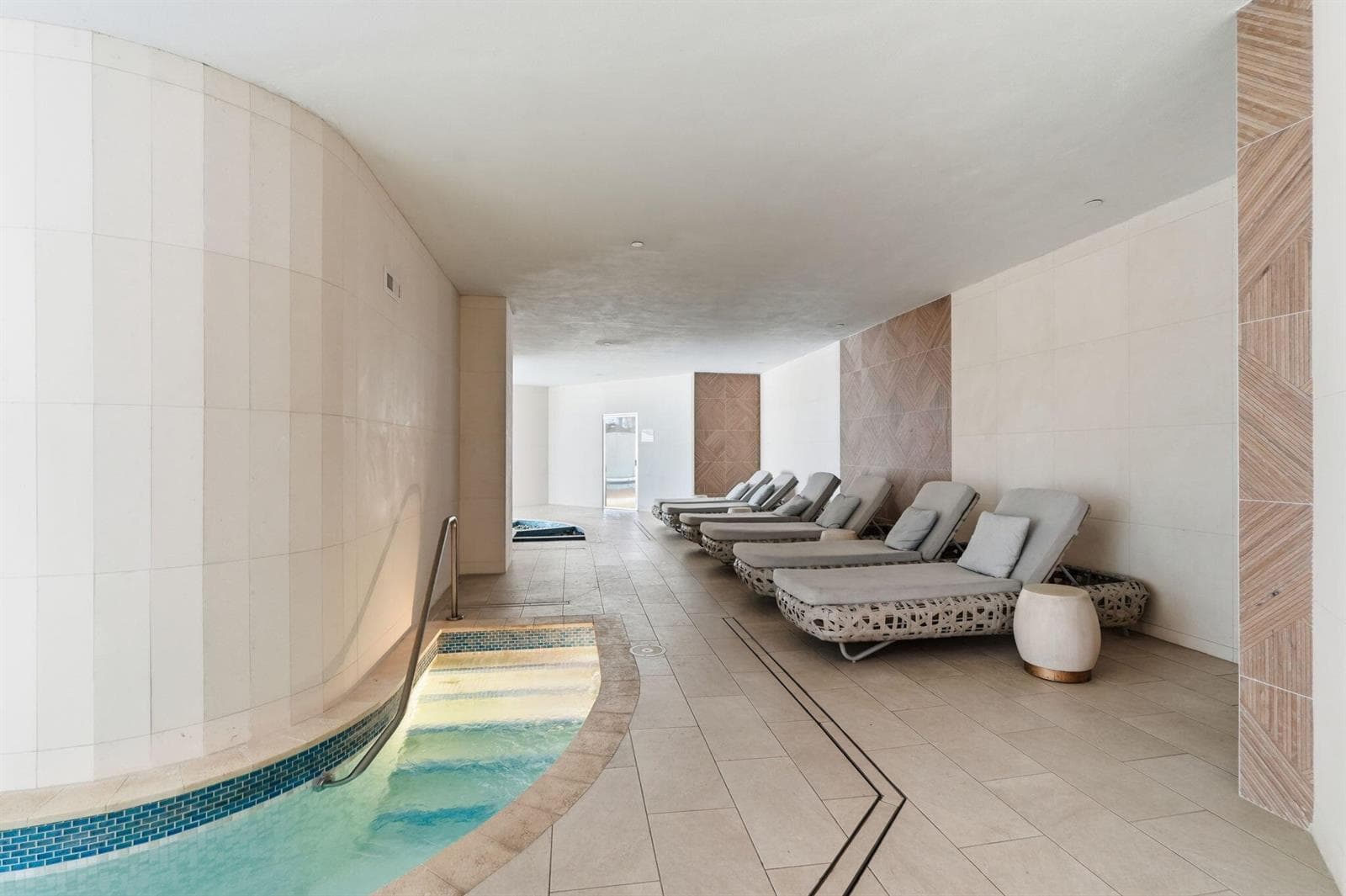 52-web-or-mls-3100_N_Ocean_Dr_Unit_H1701
