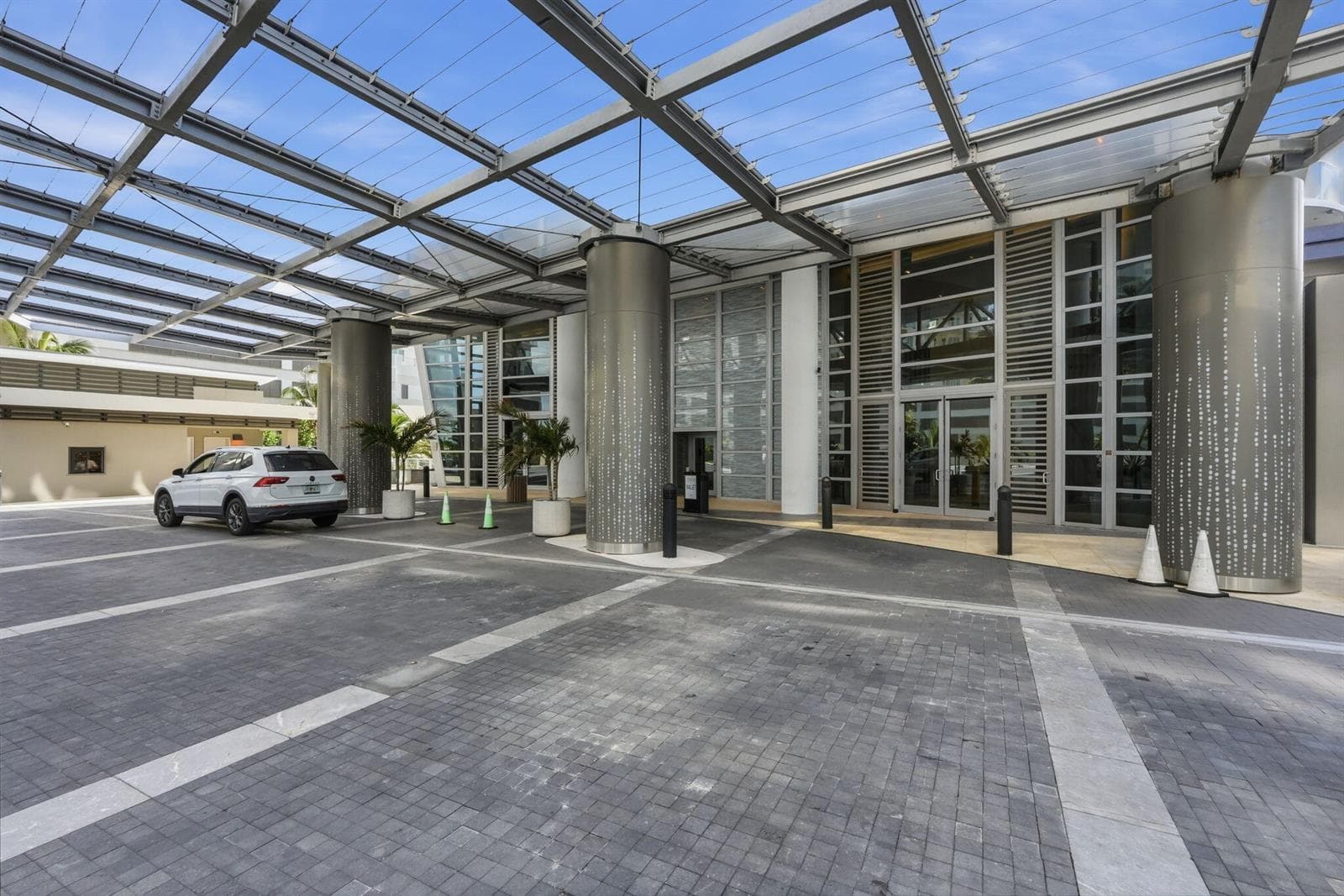 66-web-or-mls-3100_N_Ocean_Dr_Unit_H1701