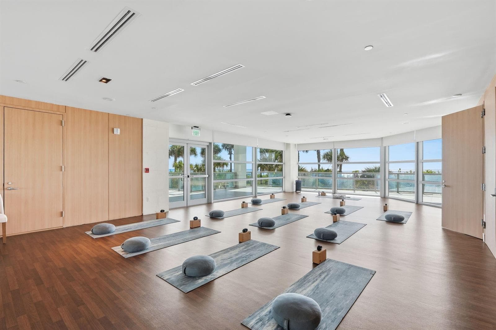 43-web-or-mls-3100_N_Ocean_Dr_Unit_H1701