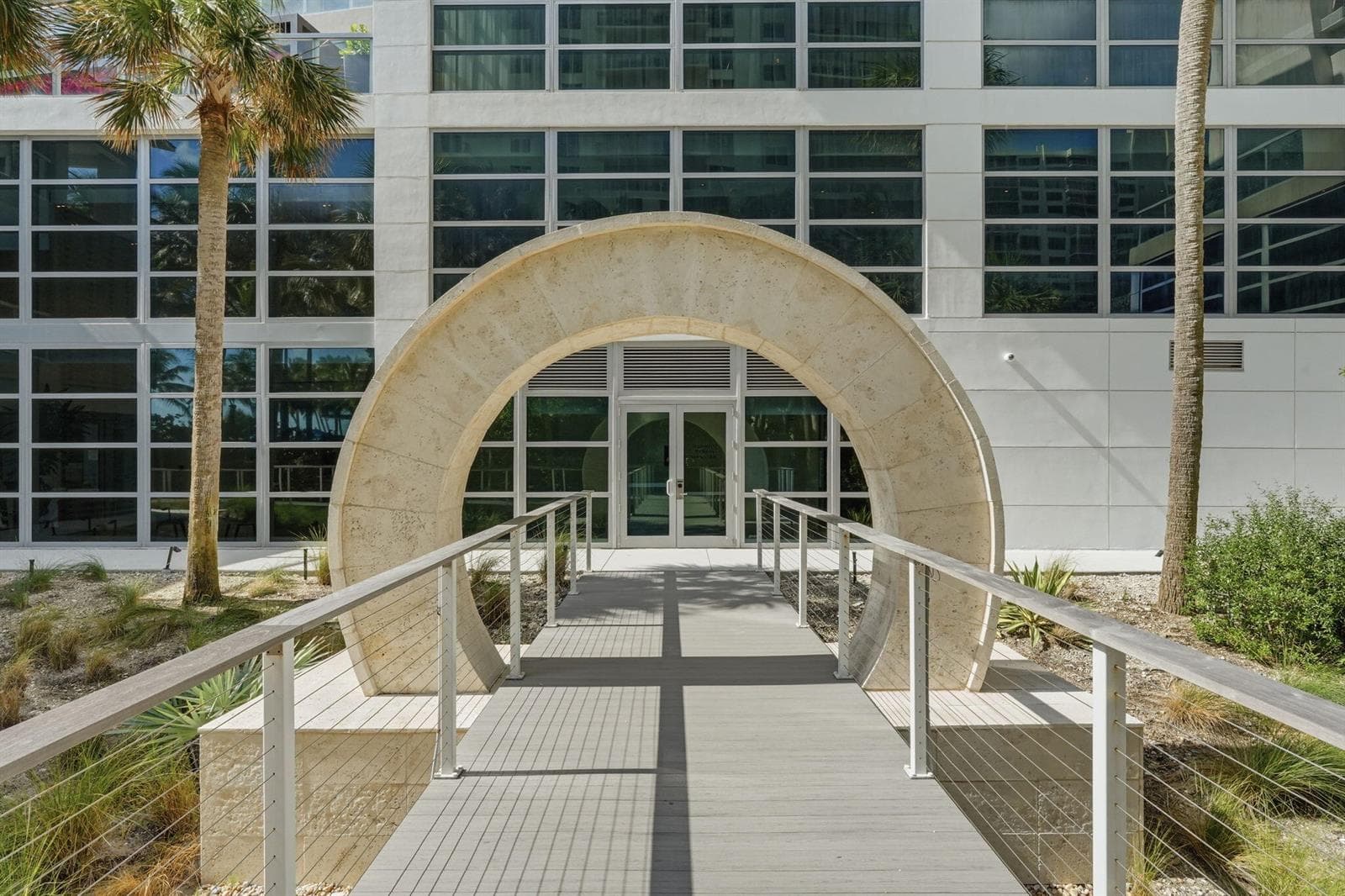56-web-or-mls-3100_N_Ocean_Dr_Unit_H1701