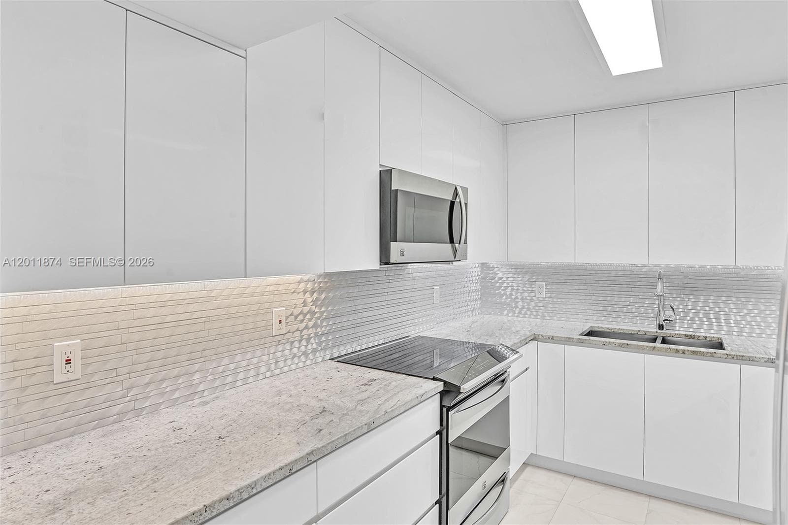 OLYMPUS CONDO PHASE · #1219 in Hallandale Beach - Photo 3