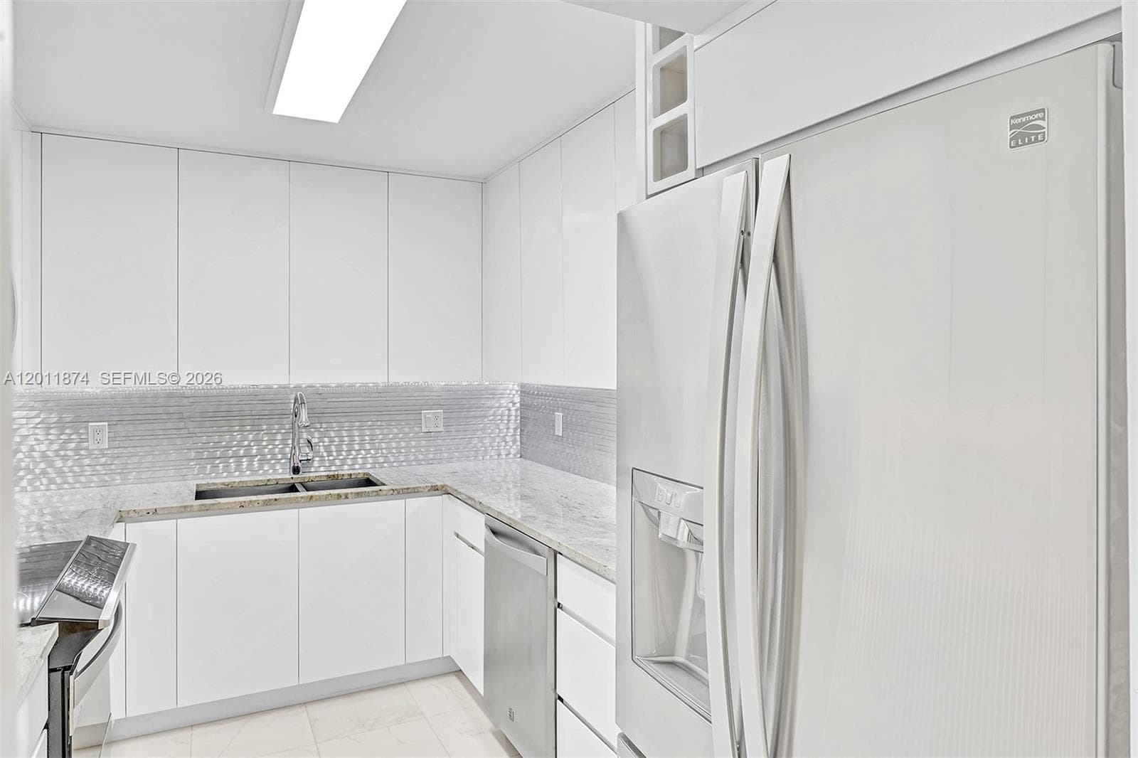 OLYMPUS CONDO PHASE · #1219 in Hallandale Beach - Photo 4