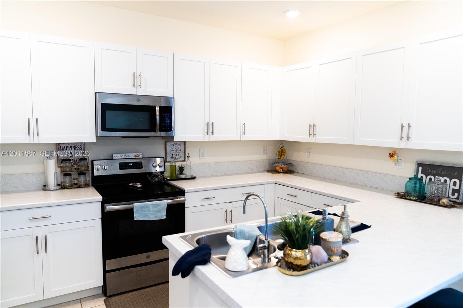 AQUABELLA in Hialeah - Photo 12