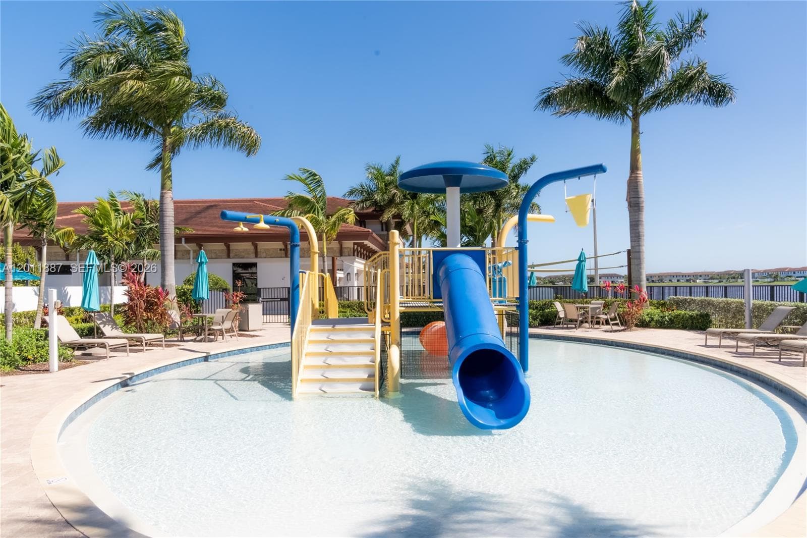 AQUABELLA in Hialeah - Photo 36