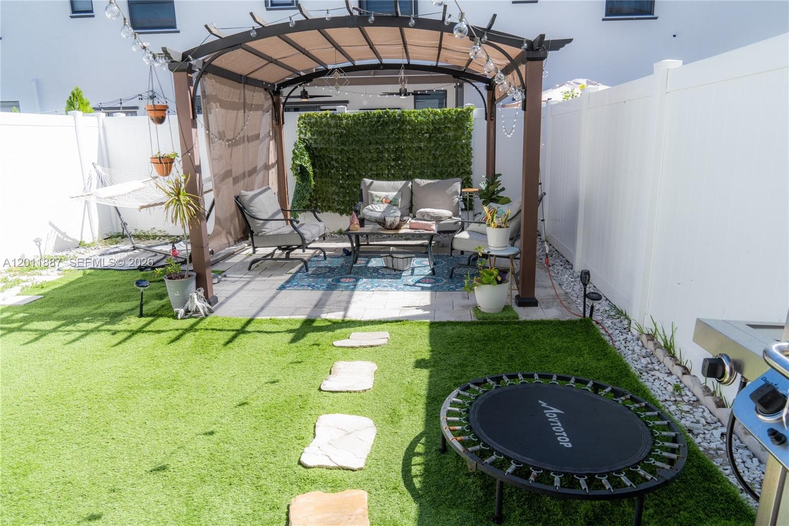 AQUABELLA in Hialeah - Photo 28