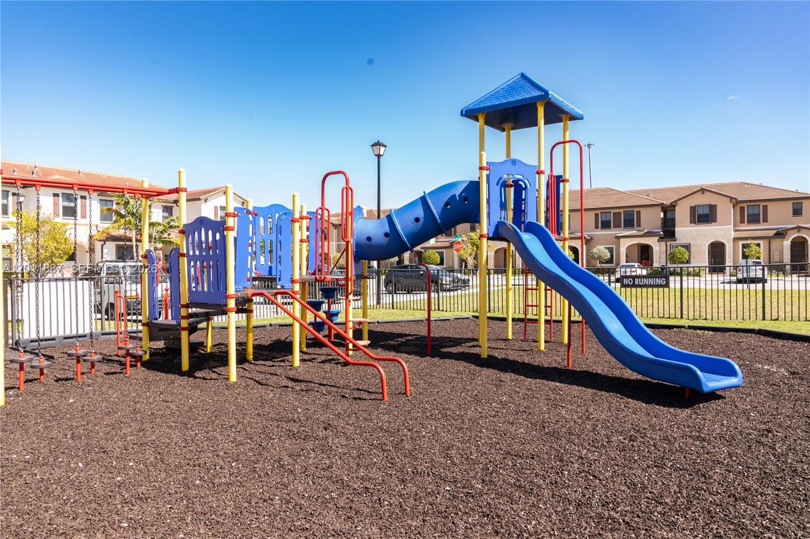 AQUABELLA in Hialeah - Photo 38