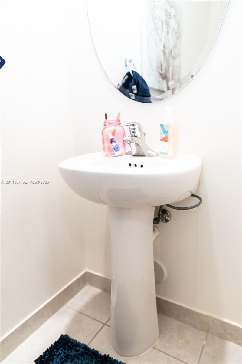 AQUABELLA in Hialeah - Photo 15