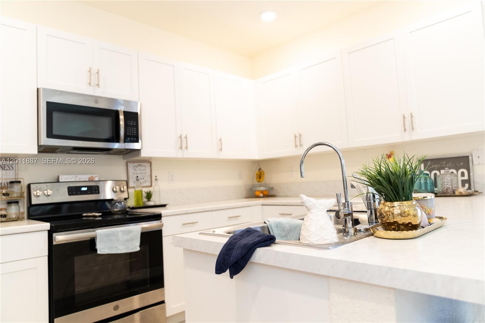AQUABELLA in Hialeah - Photo 11