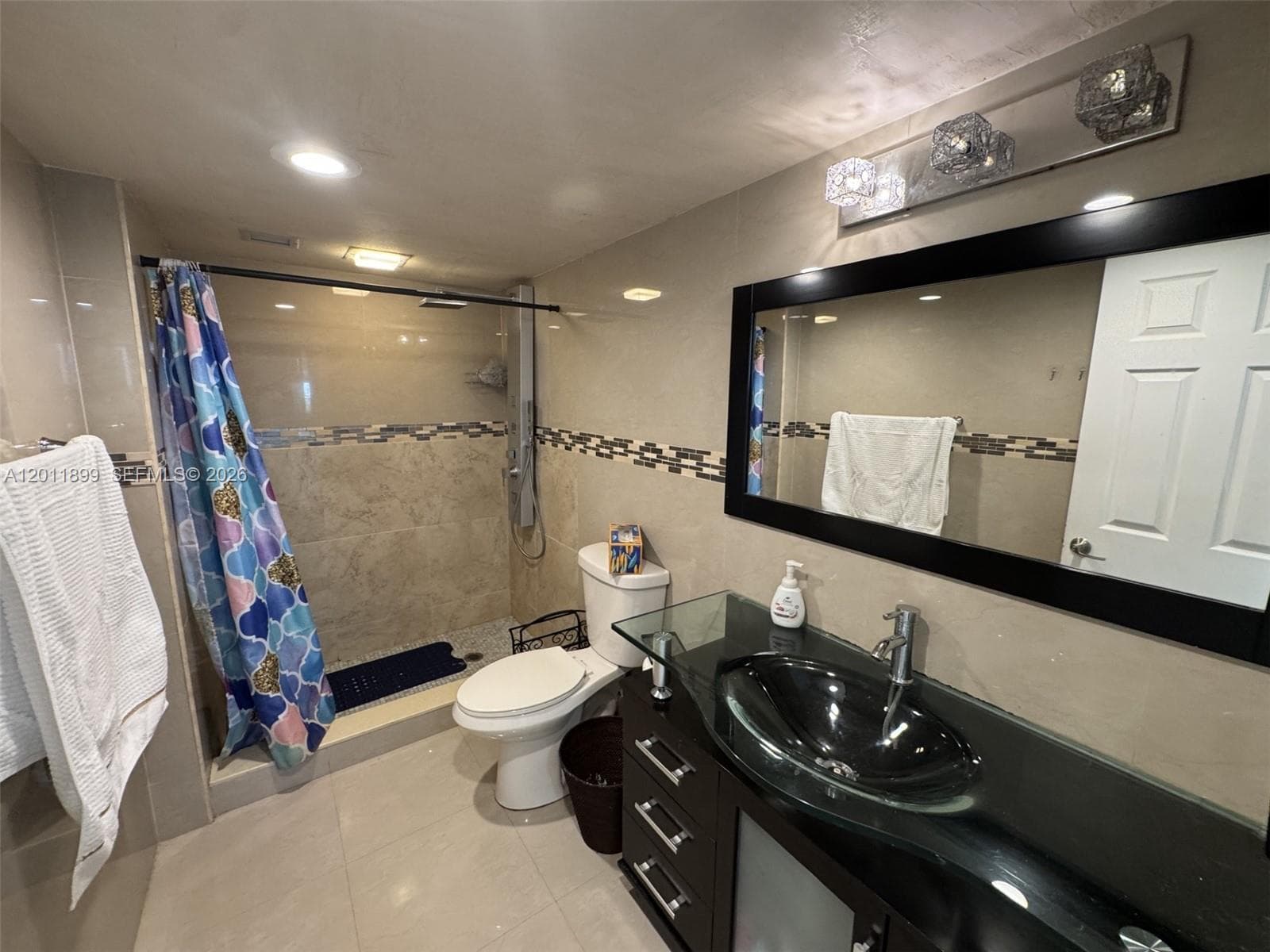 2nd Full Bathroom