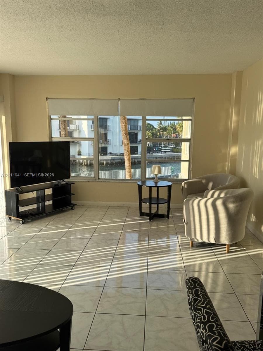 JOCKEY CLUB CONDO · #2H in Miami - Photo 9