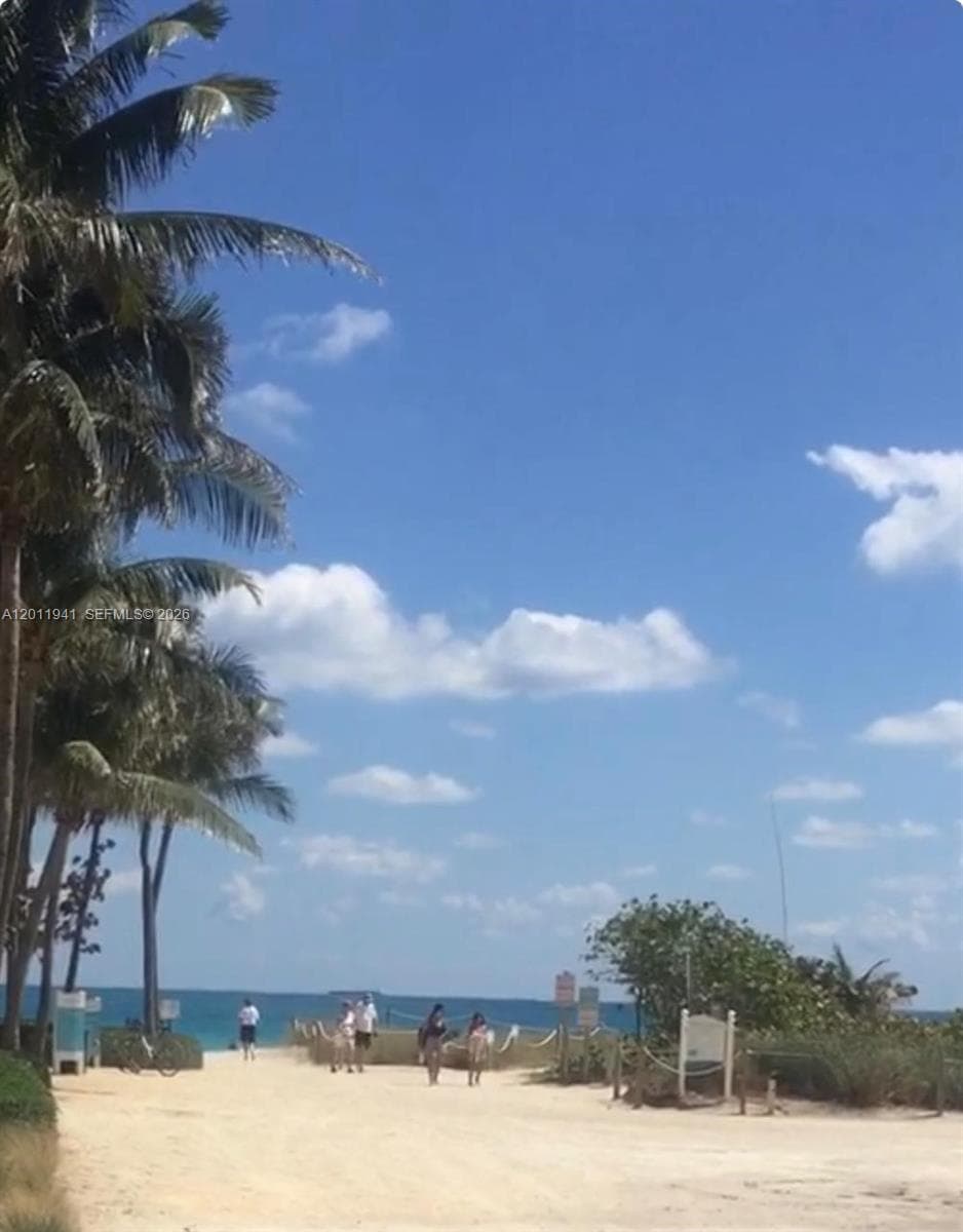 15' to Bal Harbour  beach