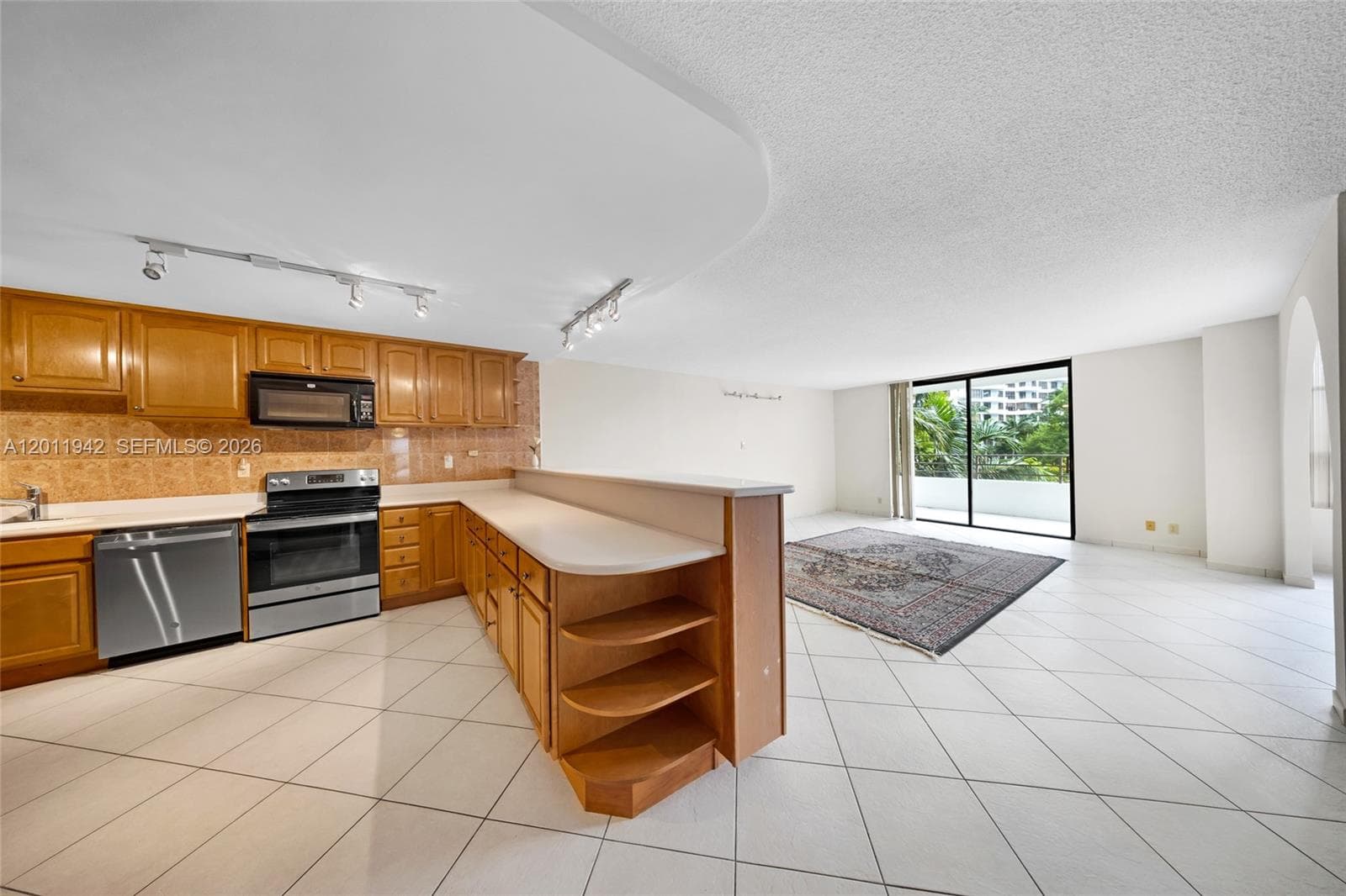 OLYMPUS CONDO · #212 in Hallandale Beach - Photo 6