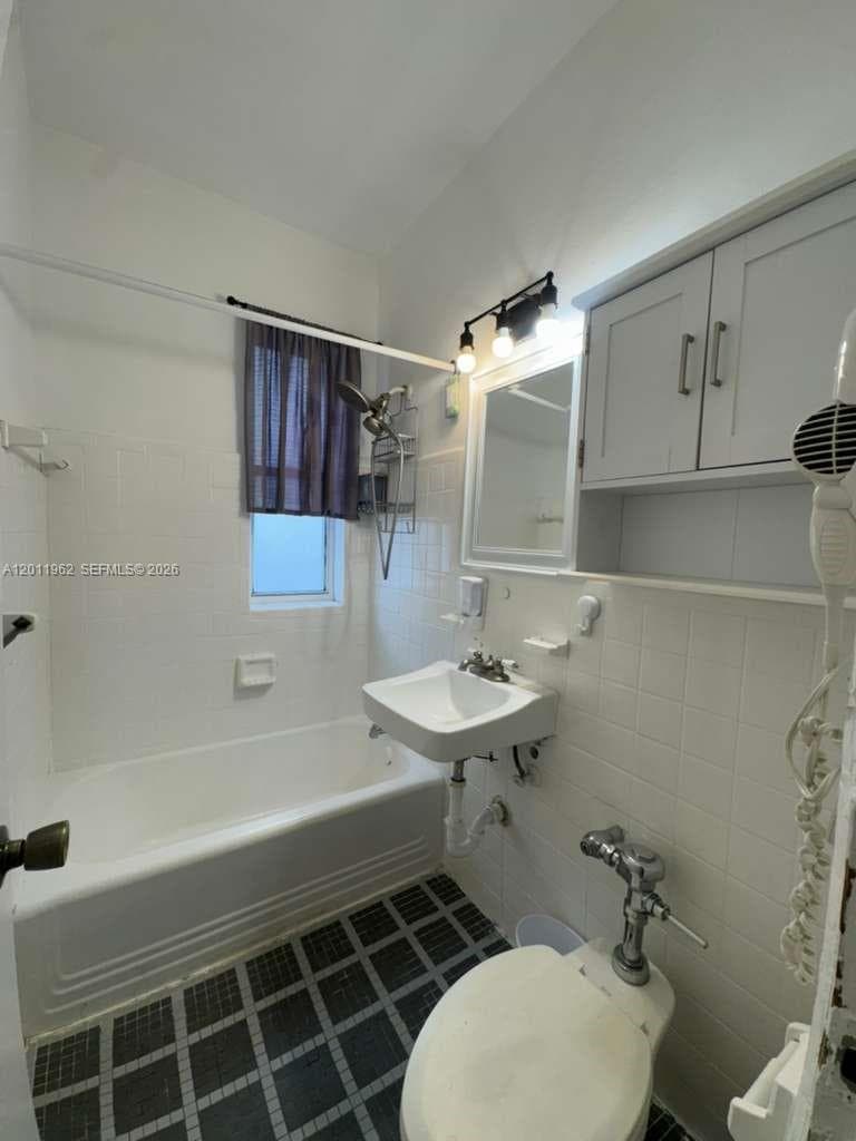 Ocean Villas Condo · #S-309 in Miami Beach - Photo 9