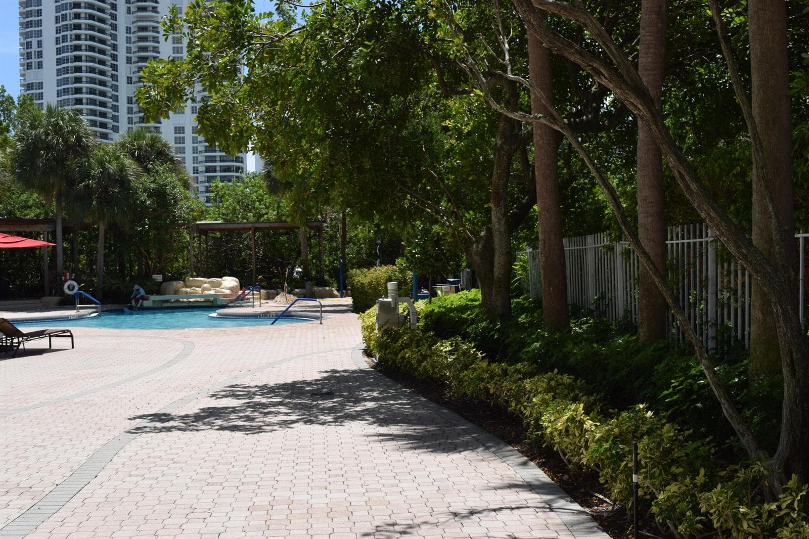 Exterior Pool area