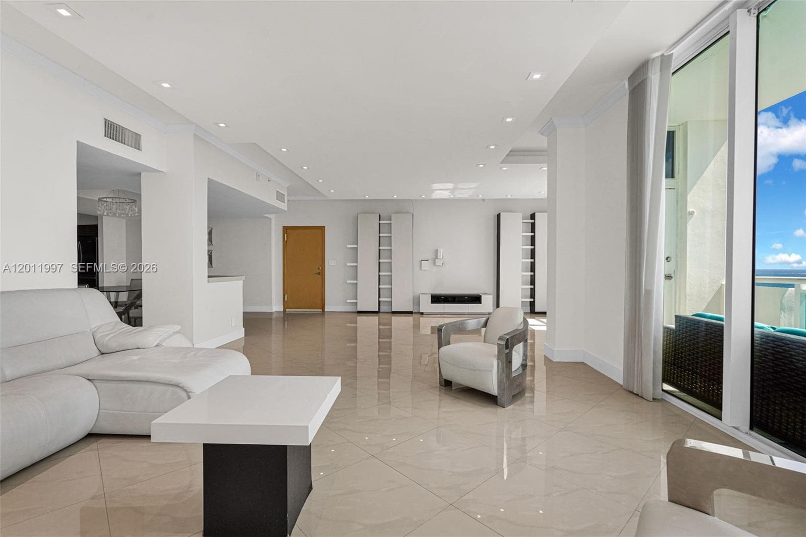 RESIDENCES ON HOLLYWOOD · #1611 in Hollywood - Photo 11