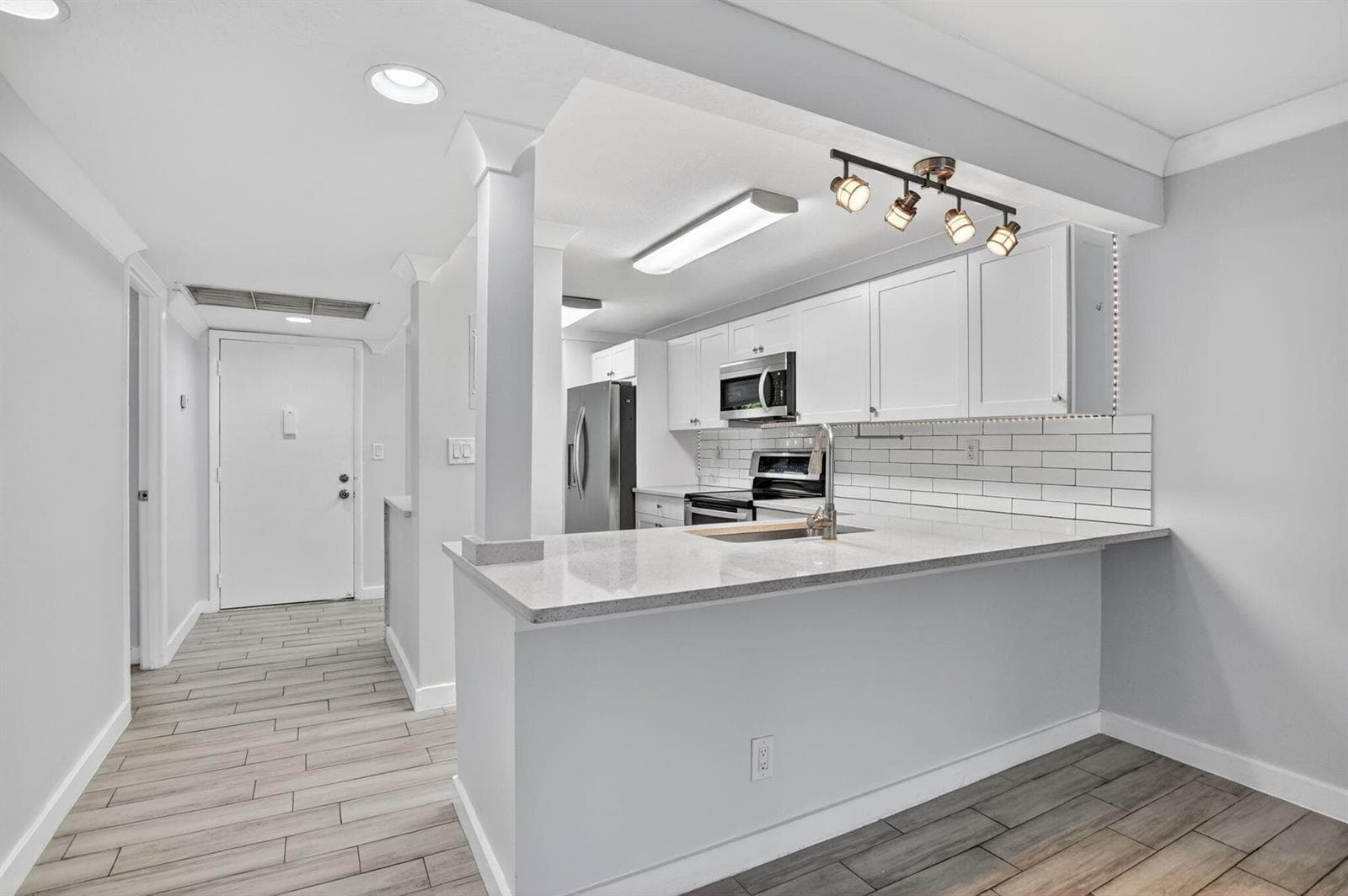kitchen full view