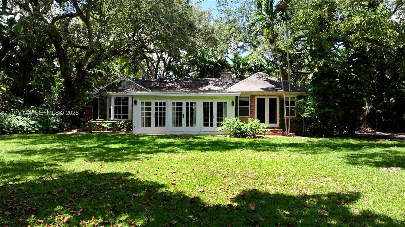 530 Melaleuca Ln photo 5