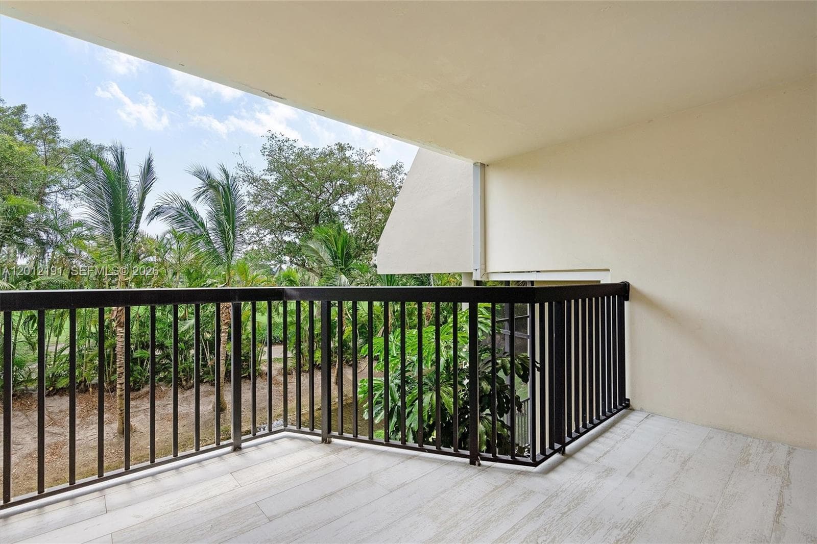 20341 W Country Club Dr # 11 #TH-11 photo 30