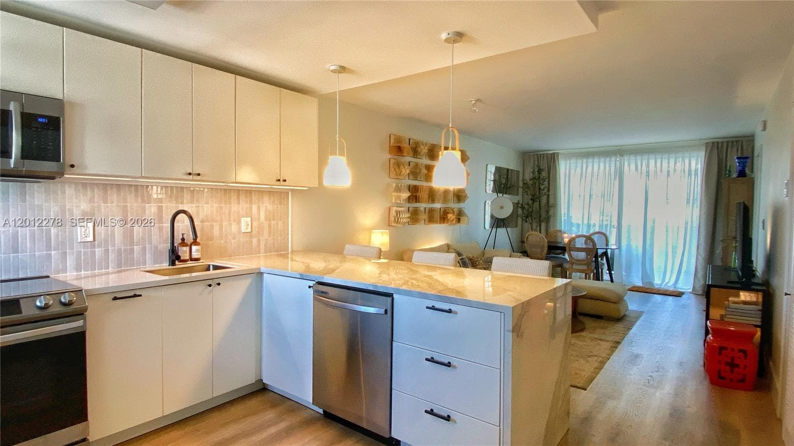 LINCOLN WEST TOWERS · #702 in Miami Beach - Photo 8