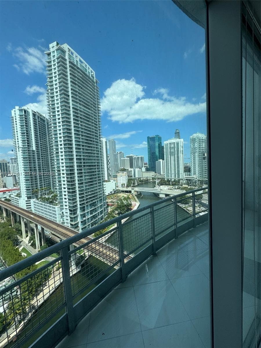 NEO VERTIKA CONDO · #2301 in Miami - Photo 6