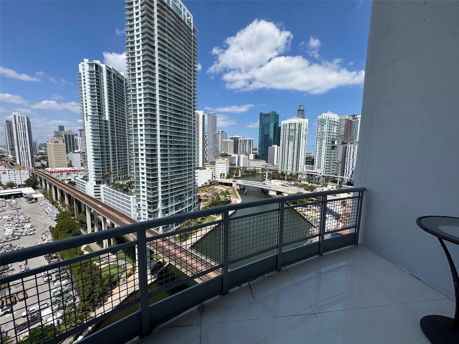 NEO VERTIKA CONDO · #2301 in Miami - Photo 4