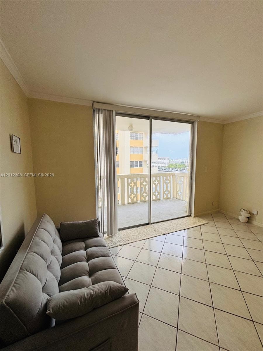 Imperial Towers · #622 in Hallandale Beach - Photo 6