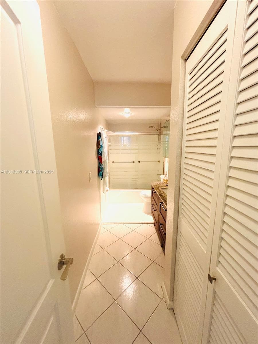 Imperial Towers · #622 in Hallandale Beach - Photo 9