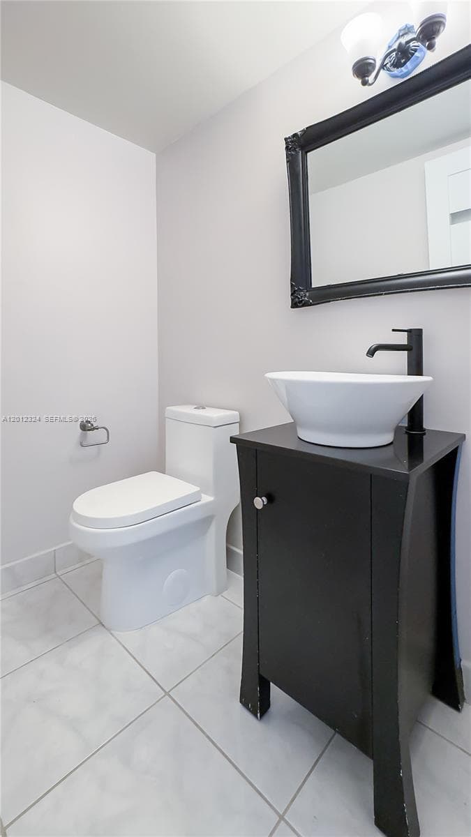 STRATFORD HOUSE CONDO · #1210 in North Miami Beach - Photo 17