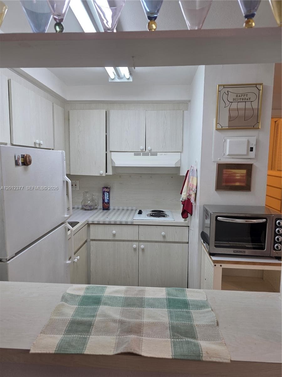 GOLDEN BAY LODGE CO-OP · #15 in Hallandale Beach - Photo 1