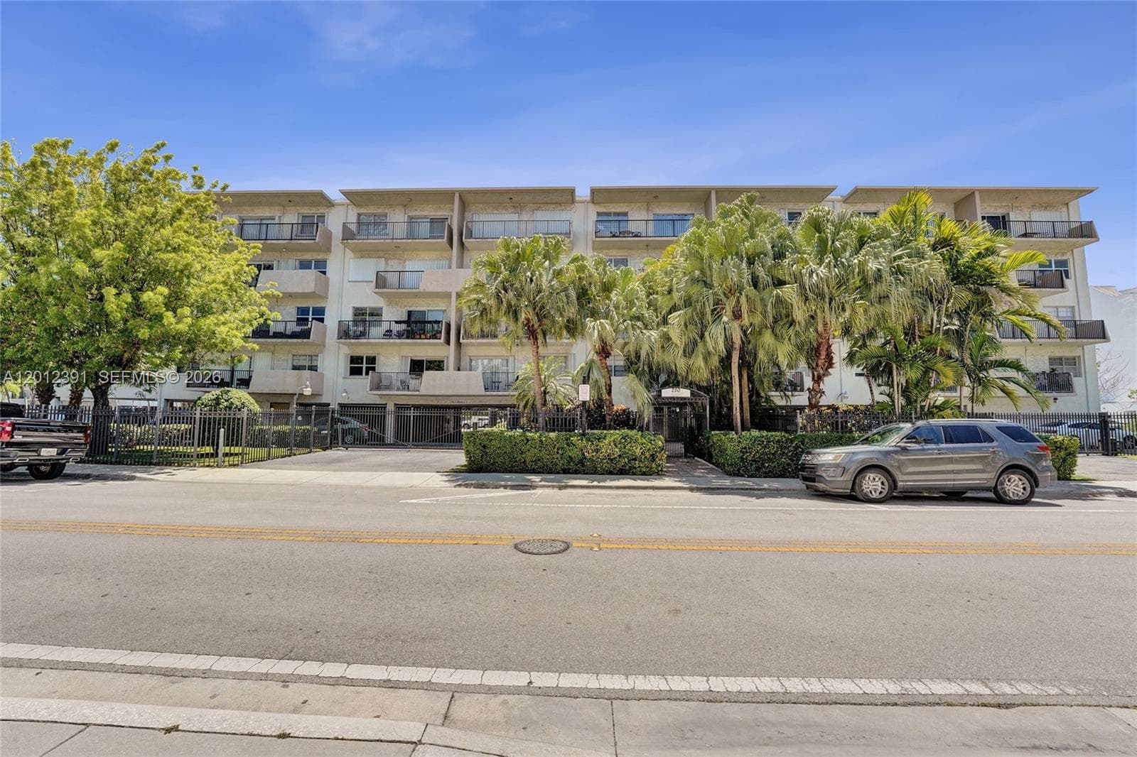 THE ISLES CONDO · #214 in Sunny Isles Beach - Photo 3