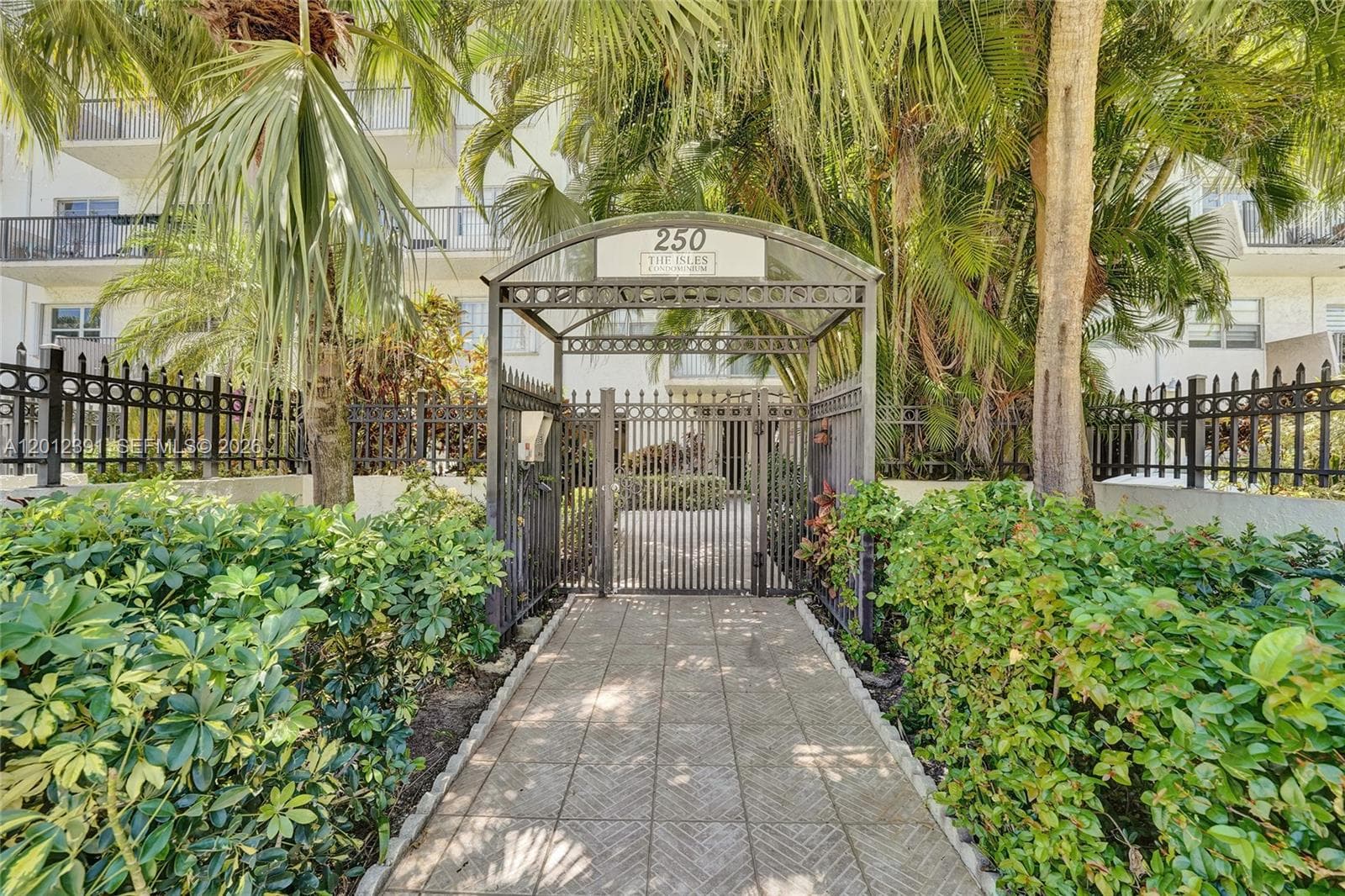 THE ISLES CONDO · #214 in Sunny Isles Beach - Photo 5