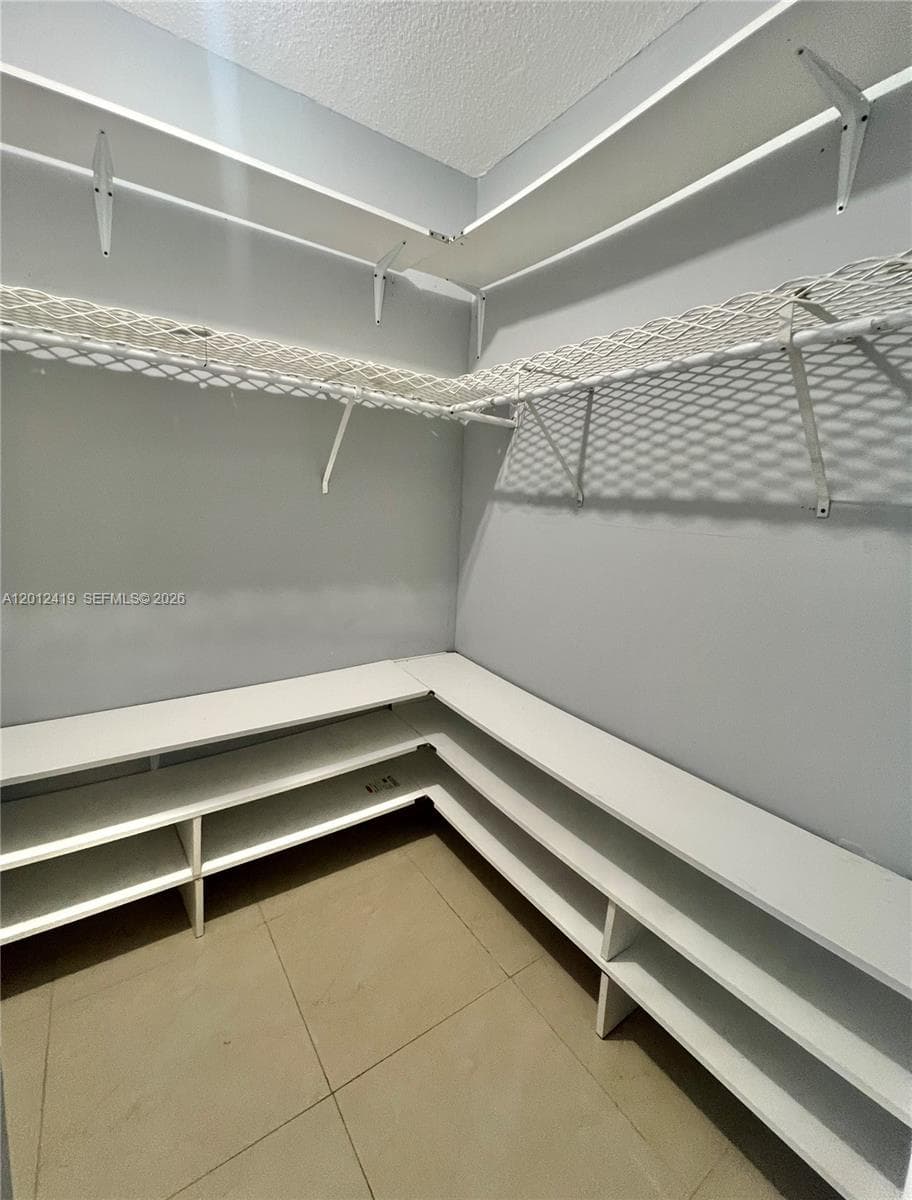 IMPERIAL TOWERS NORTH CON · #535 in Hallandale Beach - Photo 11