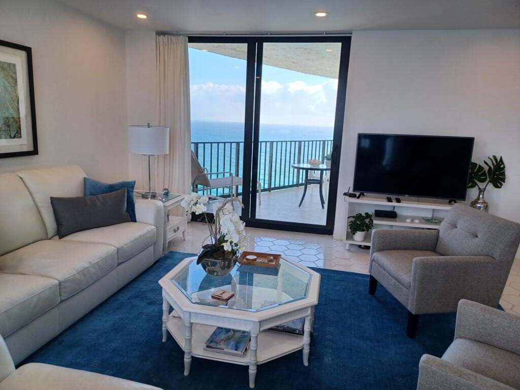 5420 N Ocean Drive #1705