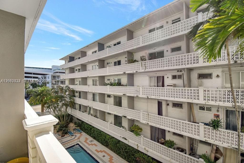 TWIN TOWERS CONDO · #406 in Miami Beach - Photo 10