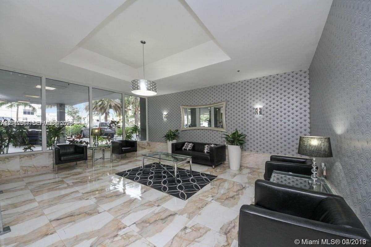 ISLANDER CONDO APTS · #507 in Miami Beach - Photo 13
