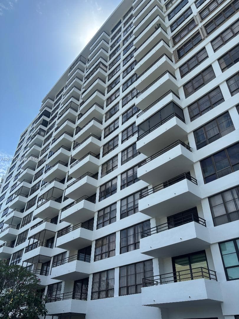 OLYMPUS CONDOMINIUM · #1003 in Hallandale Beach - Photo 5