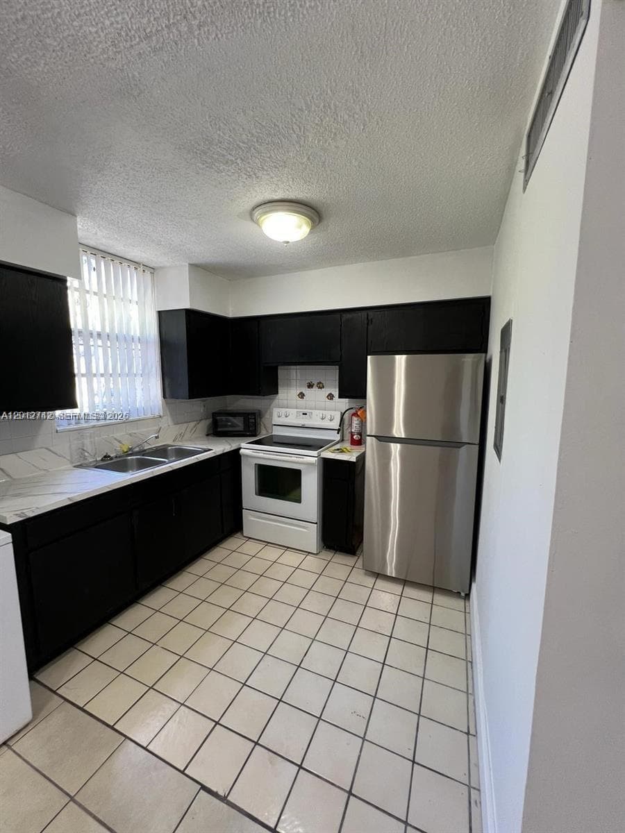 6133 SW 69th St #38 photo 7