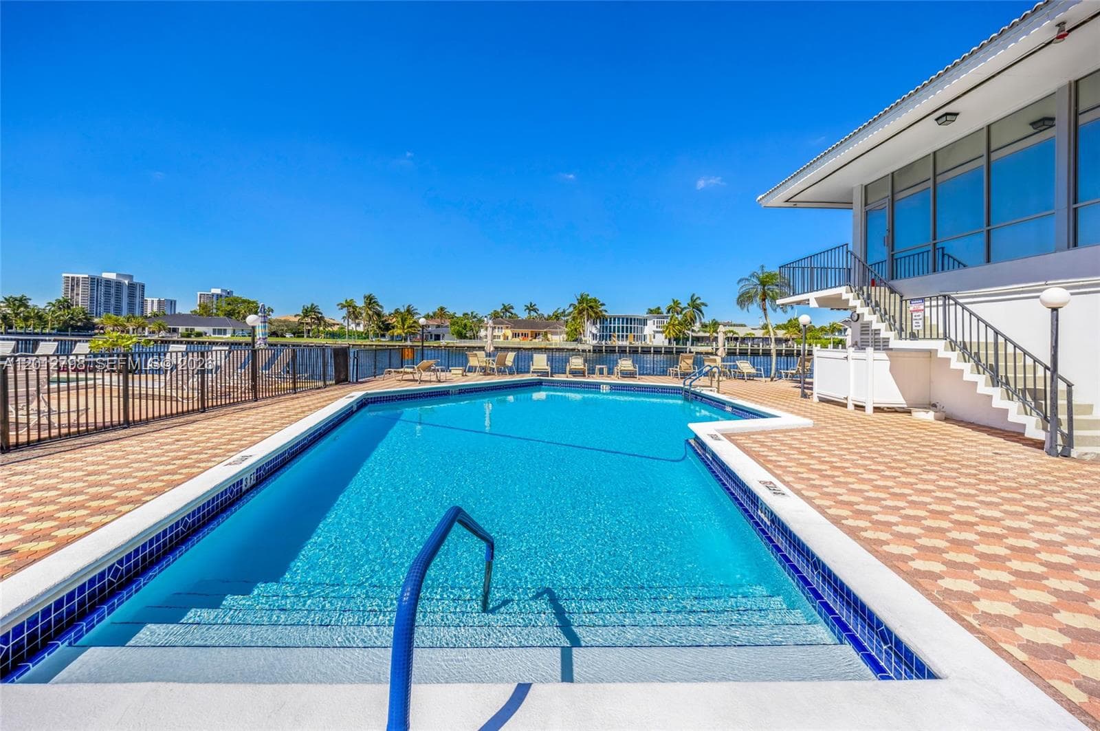 ASHLEIGH HOUSE CONDO · #506 in Hallandale Beach - Photo 32