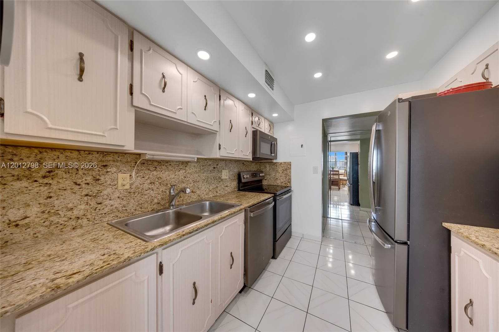 ASHLEIGH HOUSE CONDO · #506 in Hallandale Beach - Photo 1