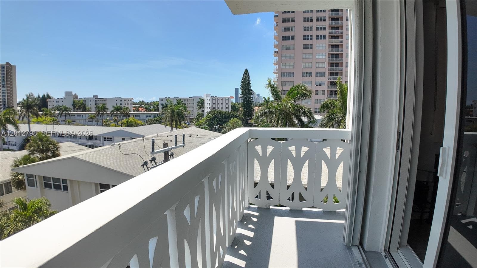ASHLEIGH HOUSE CONDO · #506 in Hallandale Beach - Photo 15