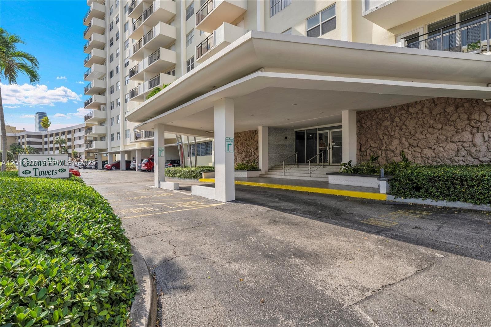 OCEAN VIEW TOWERS CONDO · #712 in Hallandale Beach - Photo 32
