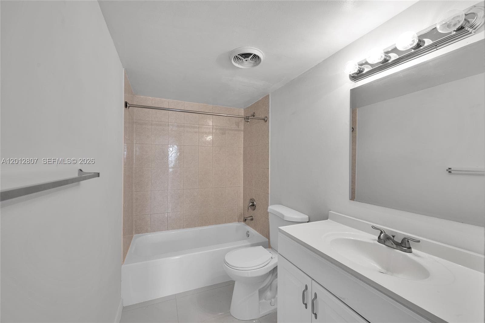 OCEAN VIEW TOWERS CONDO · #712 in Hallandale Beach - Photo 20