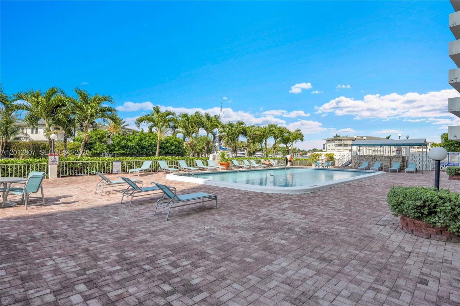 OCEAN VIEW TOWERS CONDO · #712 in Hallandale Beach - Photo 30