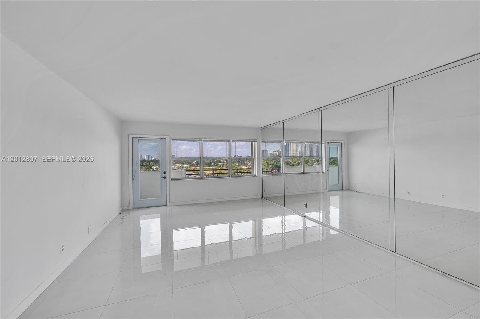 OCEAN VIEW TOWERS CONDO · #712 in Hallandale Beach - Photo 4