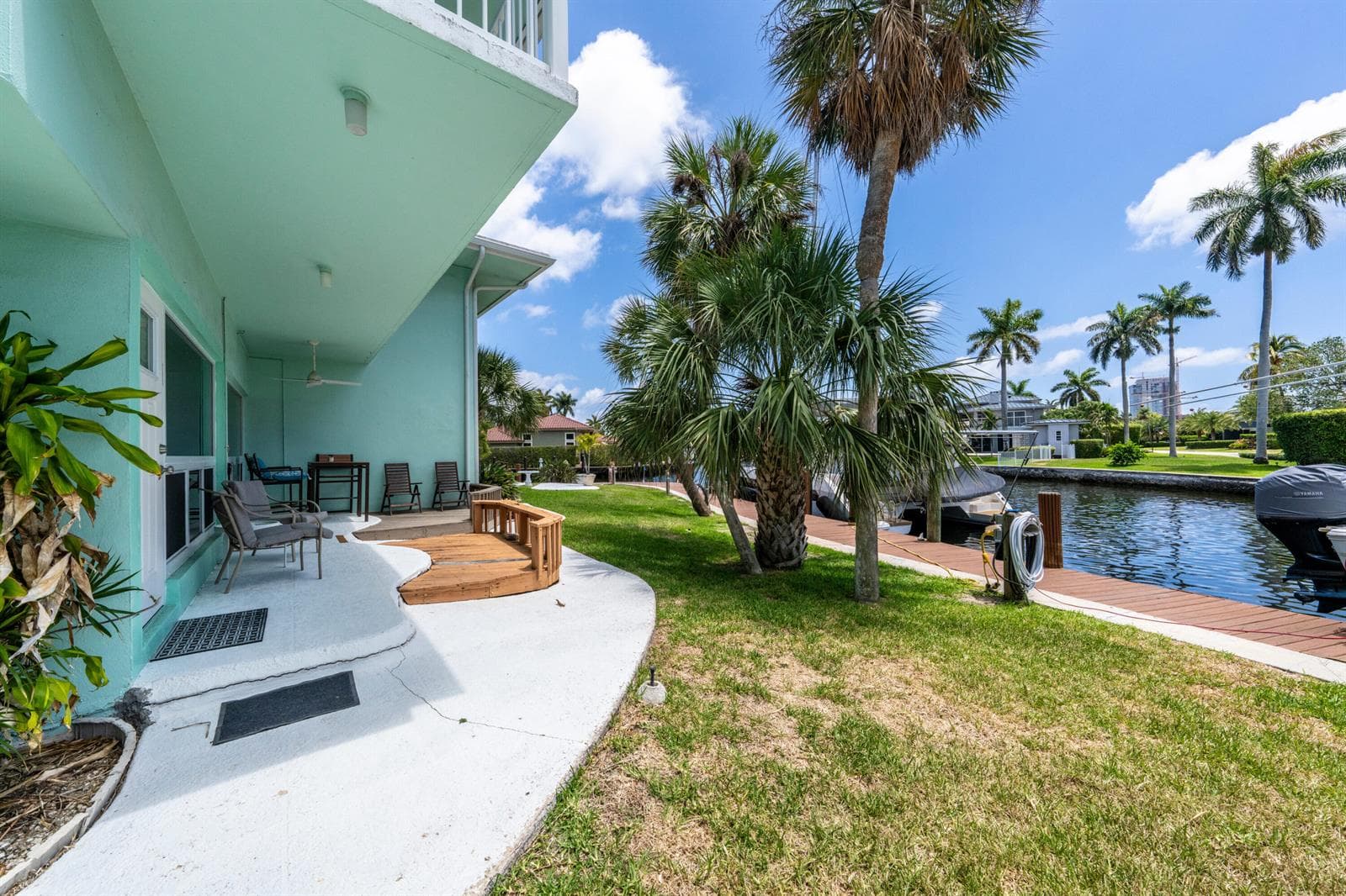 018-034-Patio-4000x2667